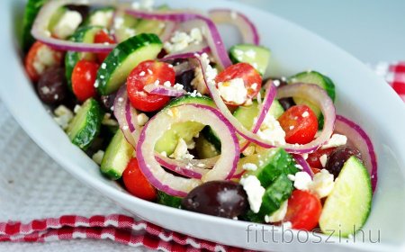 Görög saláta: Egyszerű és frissítő nyári étel