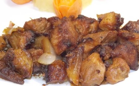 Fokhagymás baconös sült sertéscomb